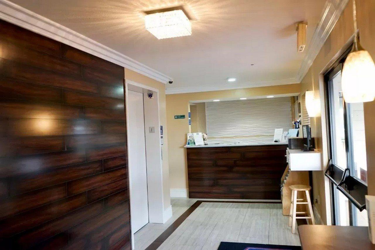 Howard Johnson By Wyndham Salinas Ngoại thất bức ảnh
