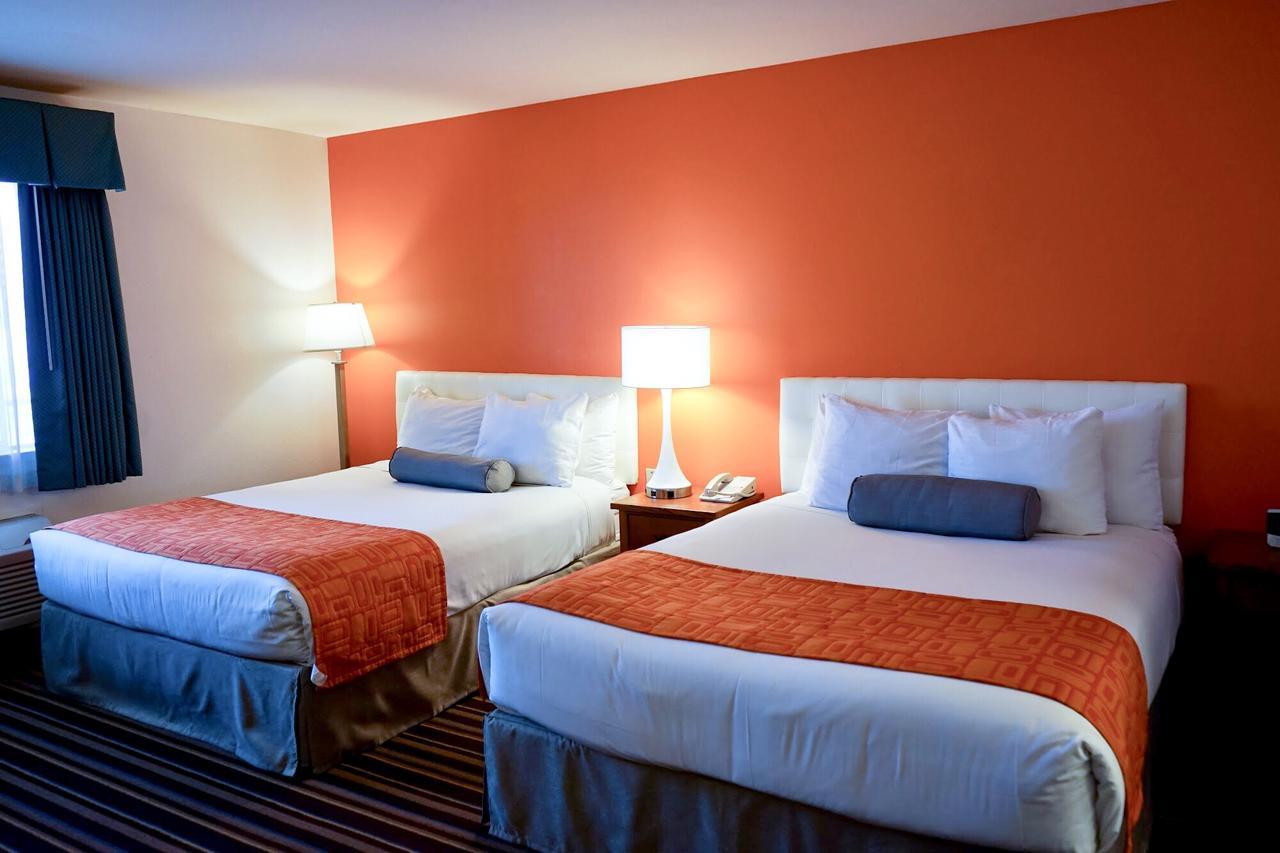 Howard Johnson By Wyndham Salinas Ngoại thất bức ảnh