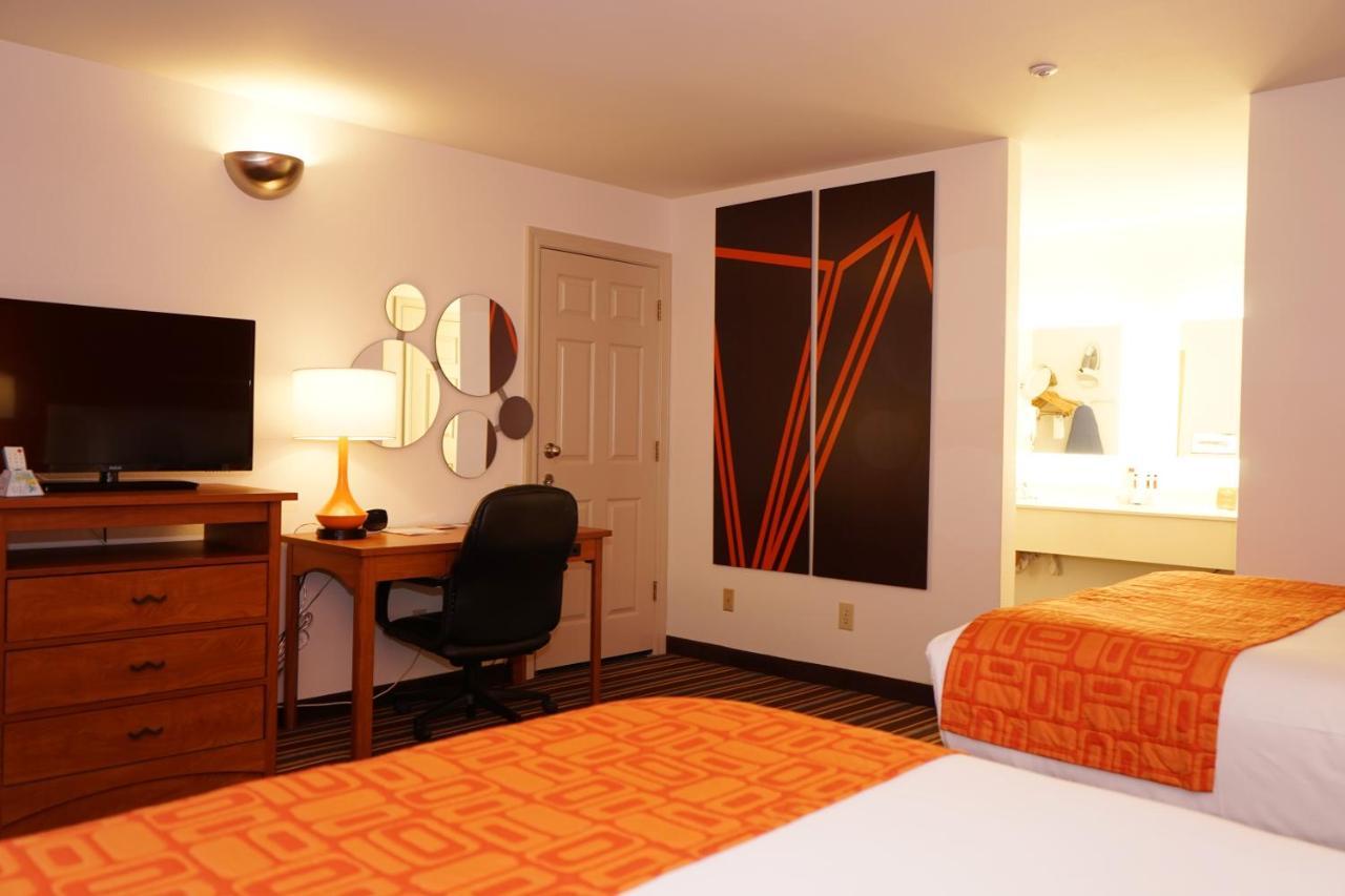 Howard Johnson By Wyndham Salinas Ngoại thất bức ảnh