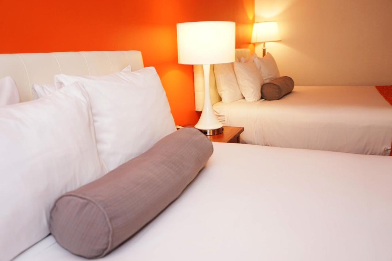 Howard Johnson By Wyndham Salinas Ngoại thất bức ảnh